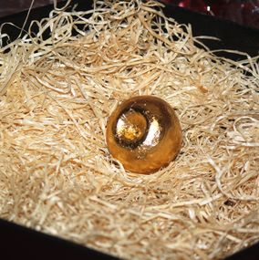 Scultura, Small golden apple, Kseniia Redina