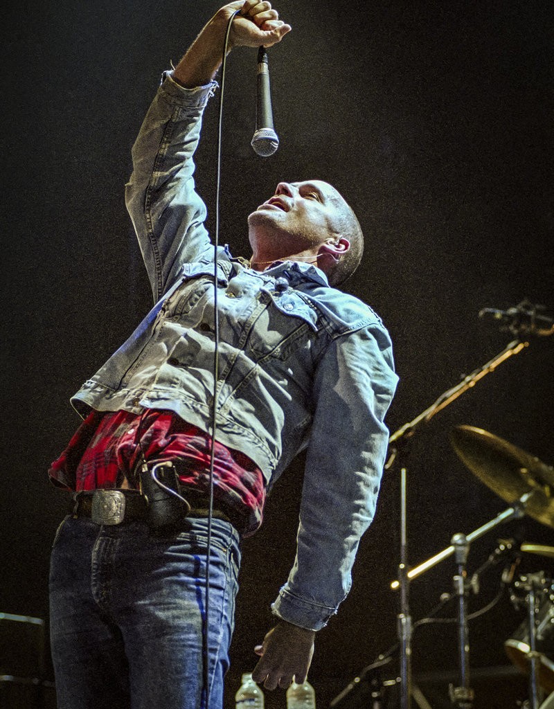 Richard Beland, Gord Downie, The Tragically Hip - Air Canada Centre Richard Beland, Gord Downie, The Tragically Hip - Air Canada Centre