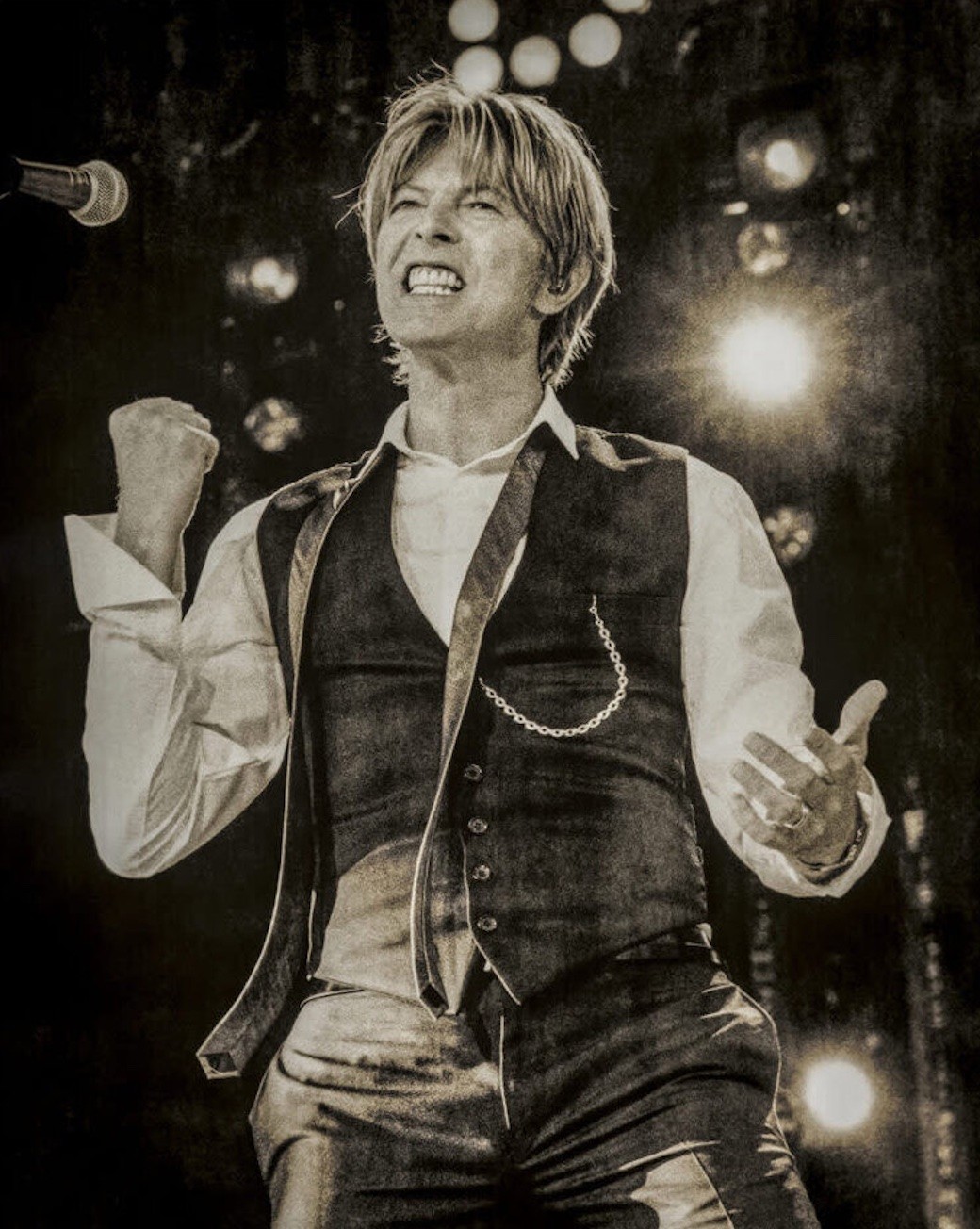 Richard Beland, David Bowie Toronto 2002 Richard Beland, David Bowie Toronto 2002
