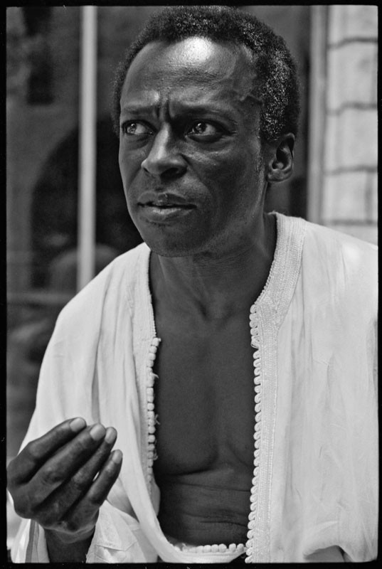 Glen Craig, Miles Davis - at the Talk Stoop on 312 W. 77th St. NYC, his home 1970 Glen Craig, Miles Davis - at the Talk Stoop on 312 W. 77th St. NYC, his home 1970
