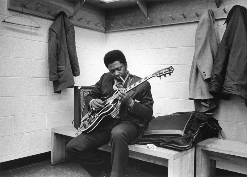 Glen Craig, BB King Rehearsing Backstage - with Cigarette I, Madison Square Garden Glen Craig, BB King Rehearsing Backstage - with Cigarette I, Madison Square Garden