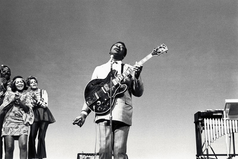 Glen Craig, BB King Performing - Just a Little Bit of Love on Music Scene, ABC Studios, Los Angeles Glen Craig, BB King Performing - Just a Little Bit of Love on Music Scene, ABC Studios, Los Angeles