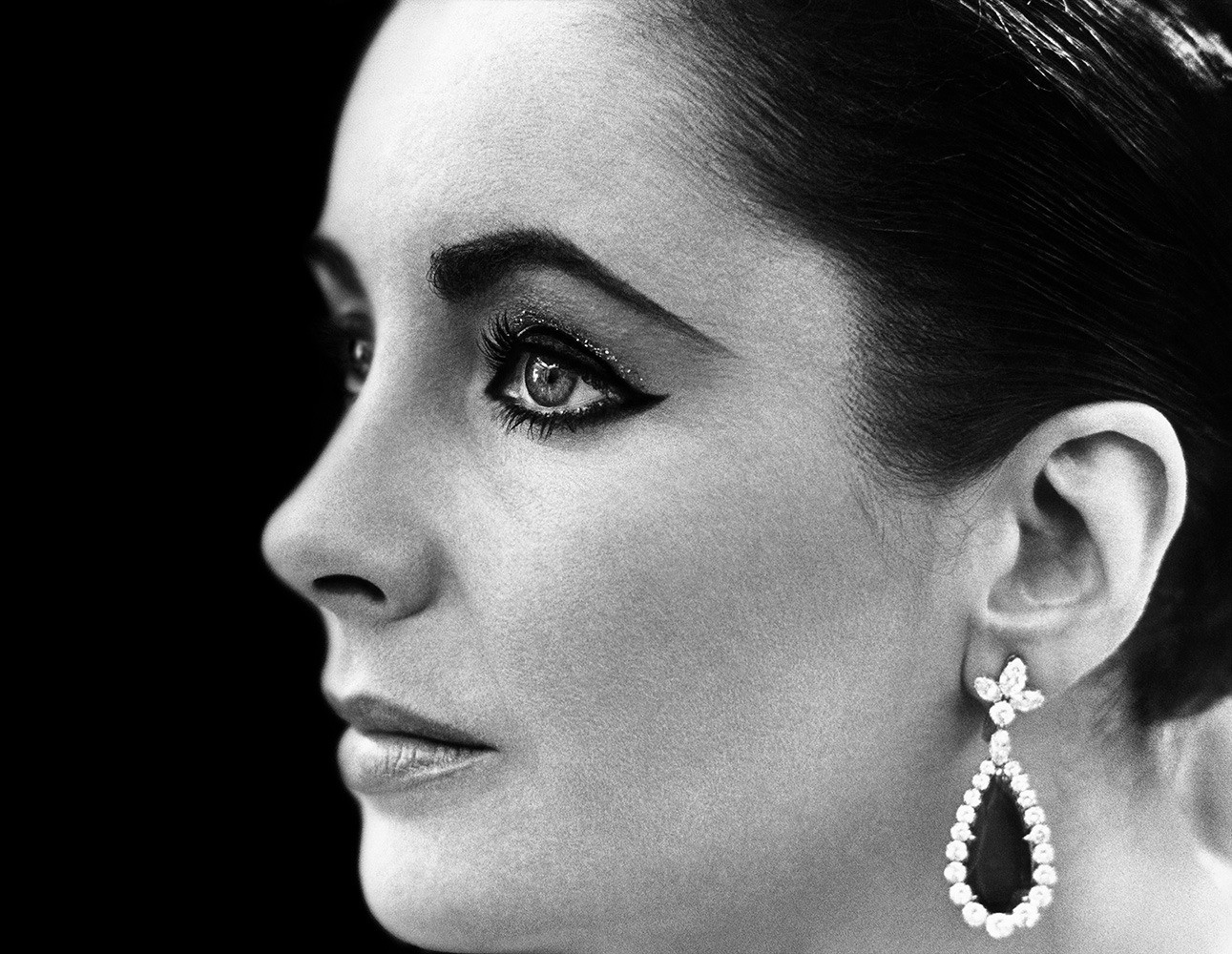 David Steen, Elizabeth Taylor – Elstree Studios, England David Steen, Elizabeth Taylor – Elstree Studios, England