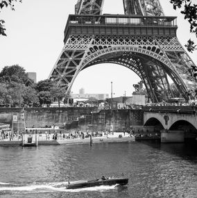 Photography, Paris, boat on Seine river, Fabien Olart