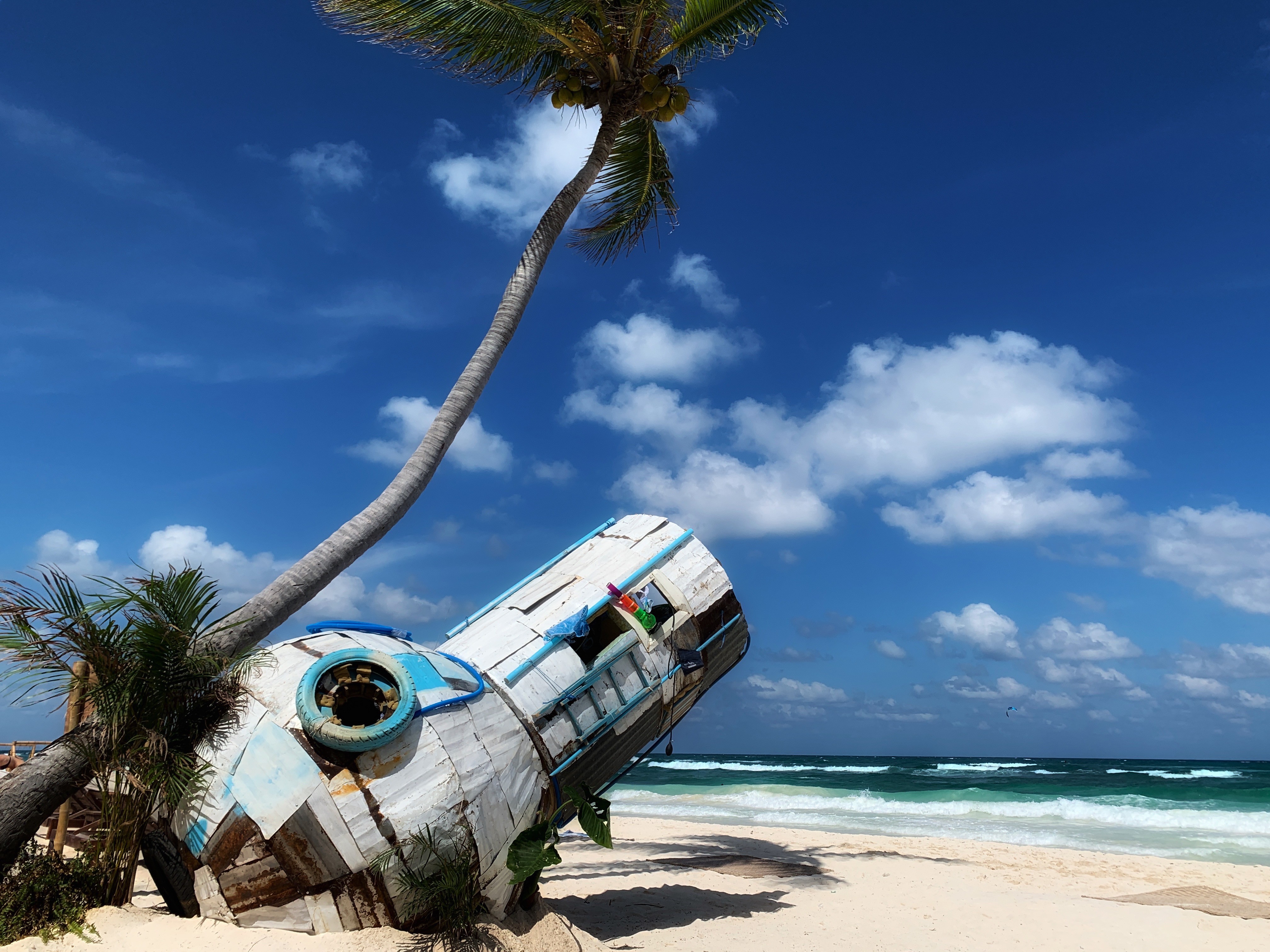 Simon Vega, Tropical Space Hostal Simon Vega, Tropical Space Hostal