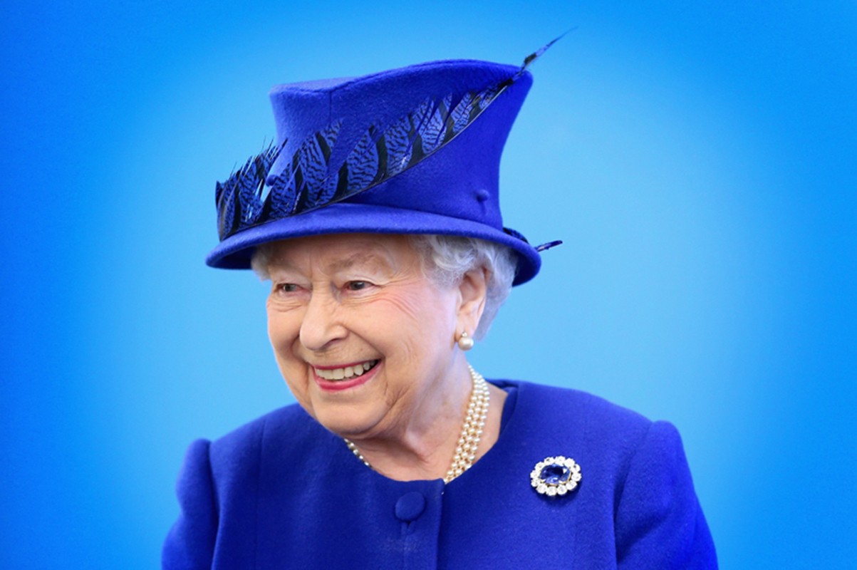 Chris Jackson, Her Majesty The Queen Elizabeth II In Blue Chris Jackson, Her Majesty The Queen Elizabeth II In Blue