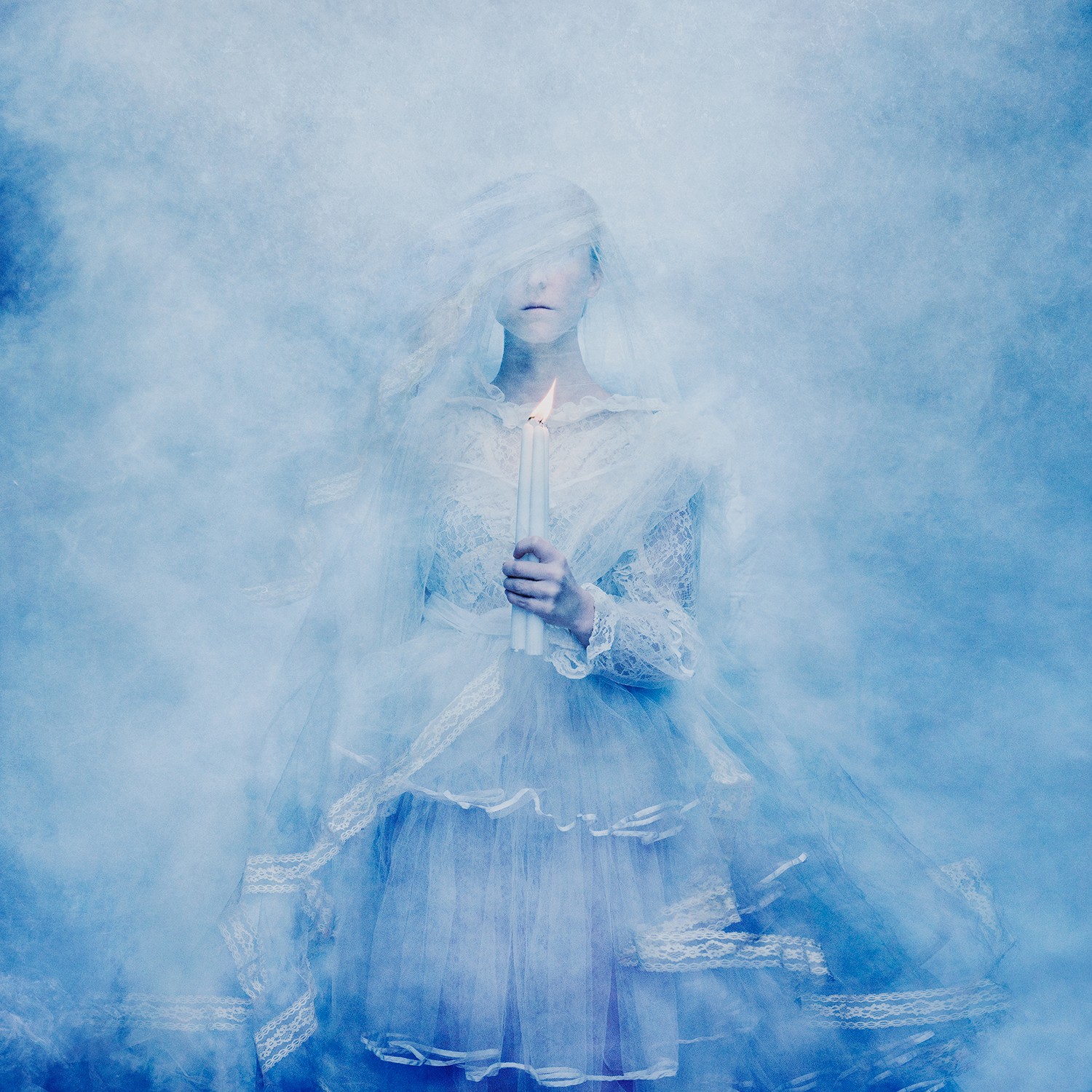 Brooke Shaden, Betwixt Between Brooke Shaden, Betwixt Between