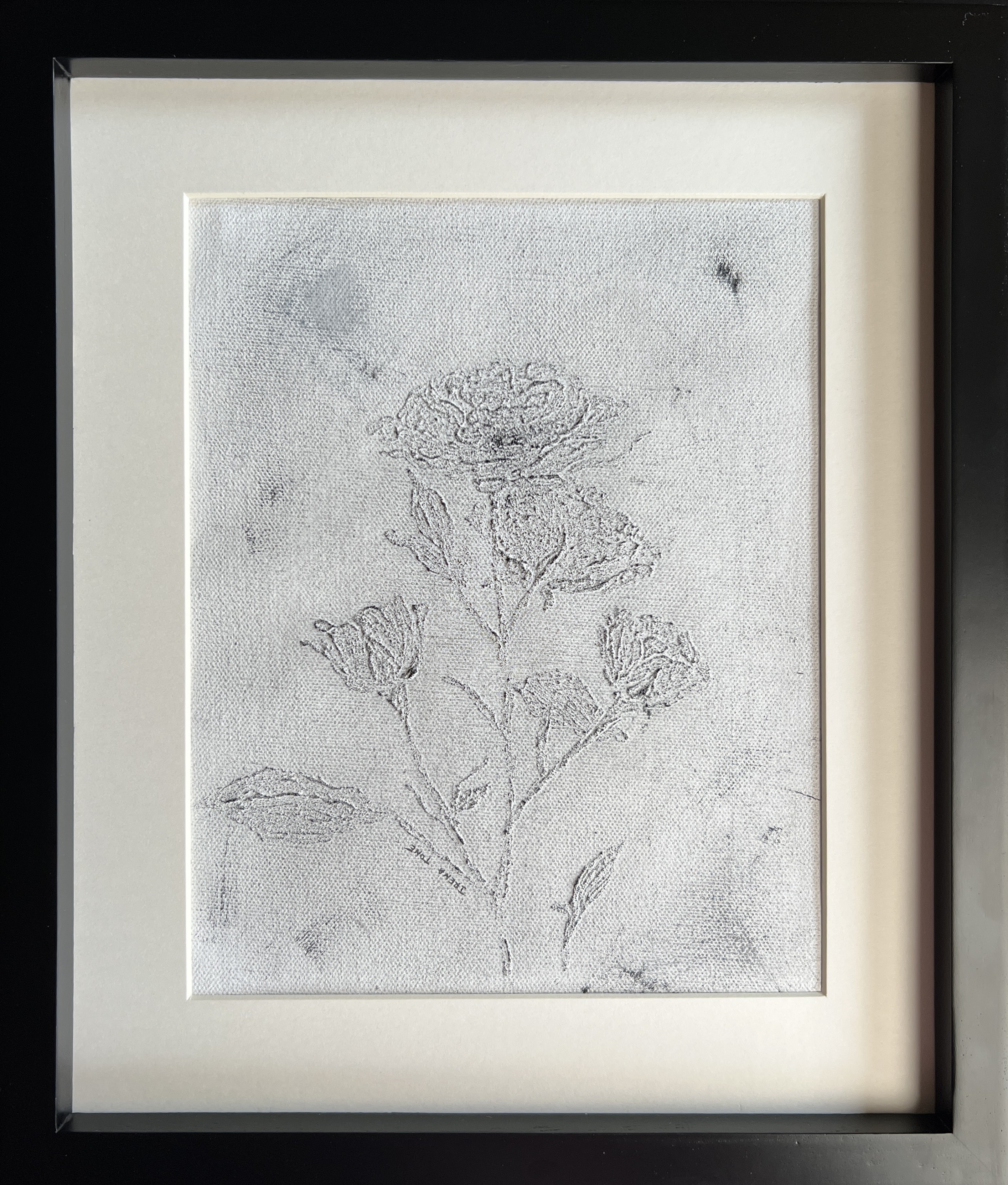Irena Tone, Garden Rose Black Irena Tone, Garden Rose Black