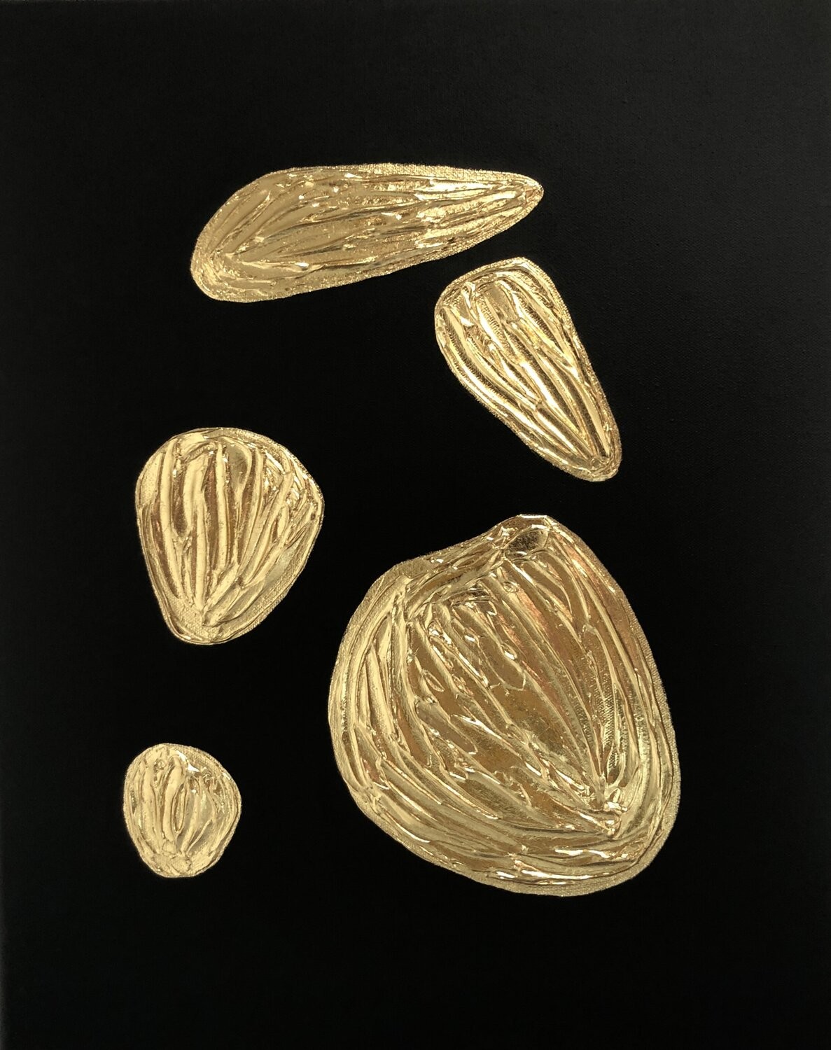 Nataliia Krykun, Golden meteorites in 3D - stars, skylights, gold leaf, gilding, plaster, objects Nataliia Krykun, Golden meteorites in 3D - stars, skylights, gold leaf, gilding, plaster, objects