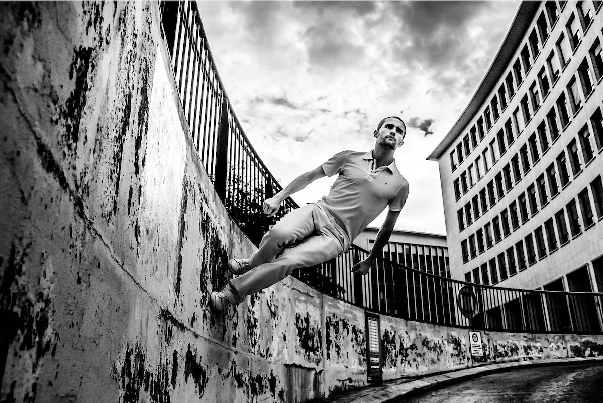 Lucas Perrigot, Kévin - Le mur - La poste - Nantes - série Danse photo Noir et Blanc Lucas Perrigot, Kévin - Le mur - La poste - Nantes - série Danse photo Noir et Blanc