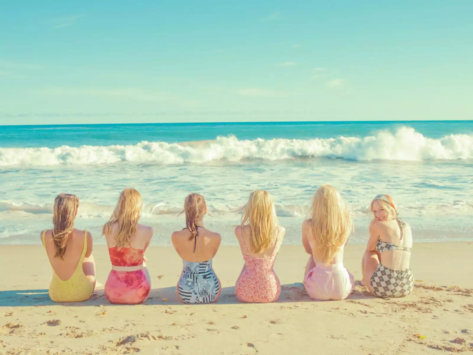 Tyler Shields, Girls on the Beach (1) Tyler Shields, Girls on the Beach (1)