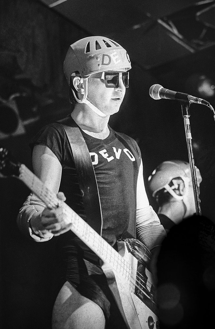 Michael Grecco, Devo performs live at The Paradise Rock Club in 1976 (II) Michael Grecco, Devo performs live at The Paradise Rock Club in 1976 (II)