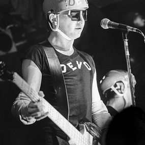 Photographie, Devo performs live at The Paradise Rock Club in 1976 (II), Michael Grecco