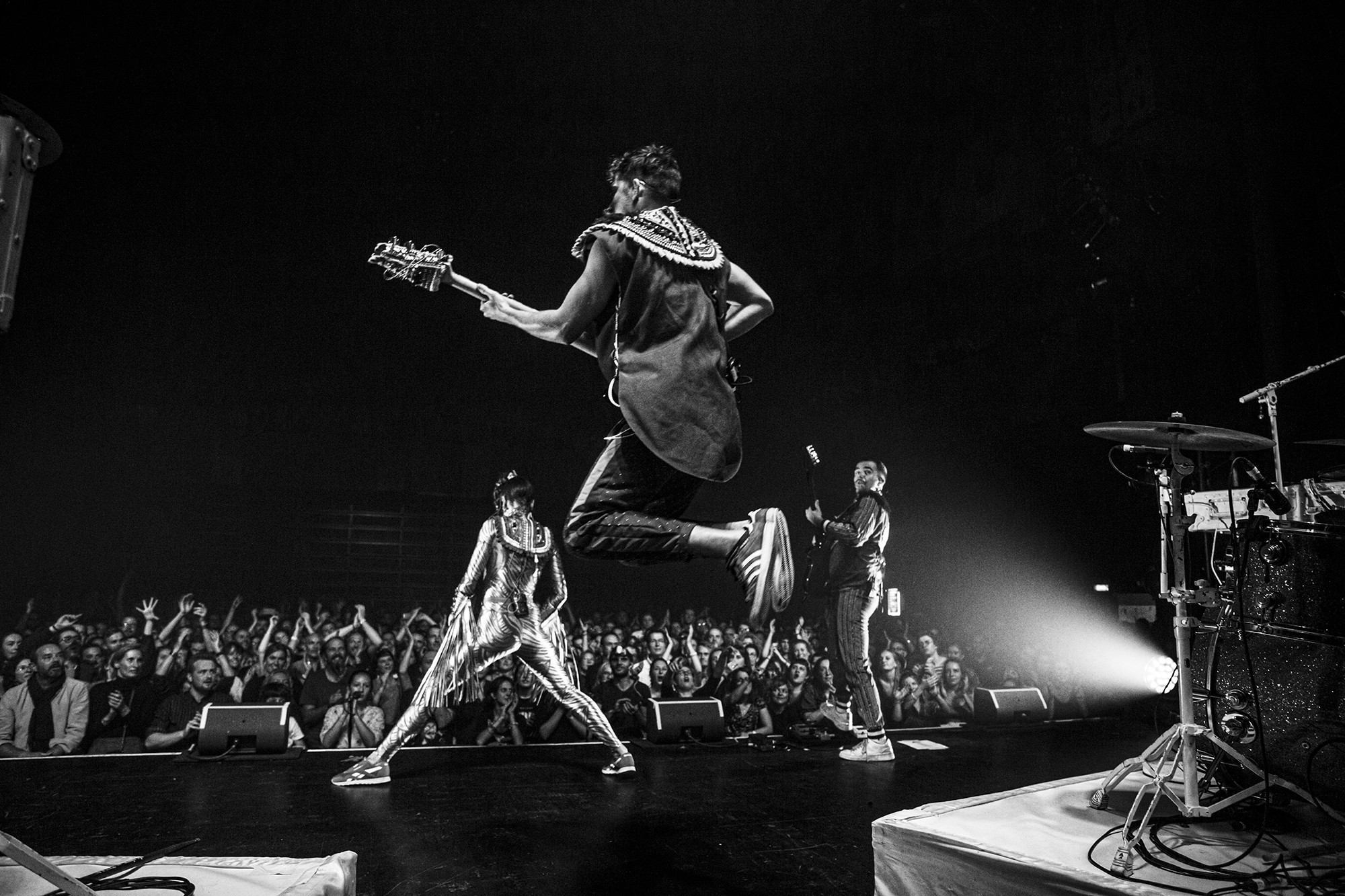 Lucas Perrigot, Deluxe - Le saut final - Nantes - Salle de concert Stéréolux 2019 - série photo noir et blanc Lucas Perrigot, Deluxe - Le saut final - Nantes - Salle de concert Stéréolux 2019 - série photo noir et blanc