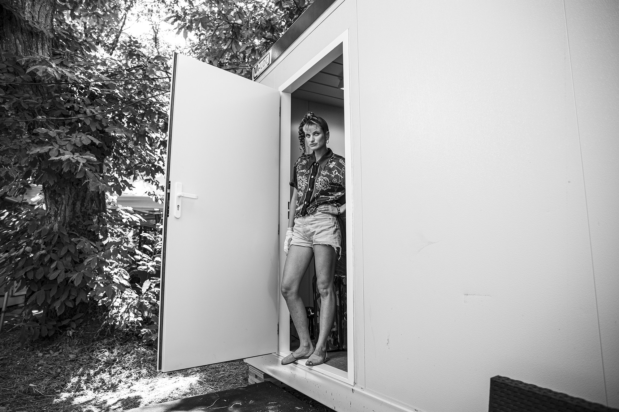 Lucas Perrigot, Liliboy - La pause - Nord-sur-Erdre - Festival La Nuit de l'Erdre - Groupe Deluxe 2019 - série photo noir et blanc Lucas Perrigot, Liliboy - La pause - Nord-sur-Erdre - Festival La Nuit de l'Erdre - Groupe Deluxe 2019 - série photo noir et blanc