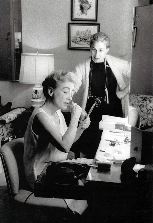 Eve Arnold, USA. California. Los Angeles. Joan Crawford and Eve Arnold., Photography on cotton paper
