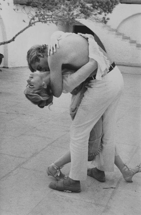 Eve Arnold, Candice Bergen and Michael Caine - Spain, Mallorca Eve Arnold, Candice Bergen and Michael Caine - Spain, Mallorca