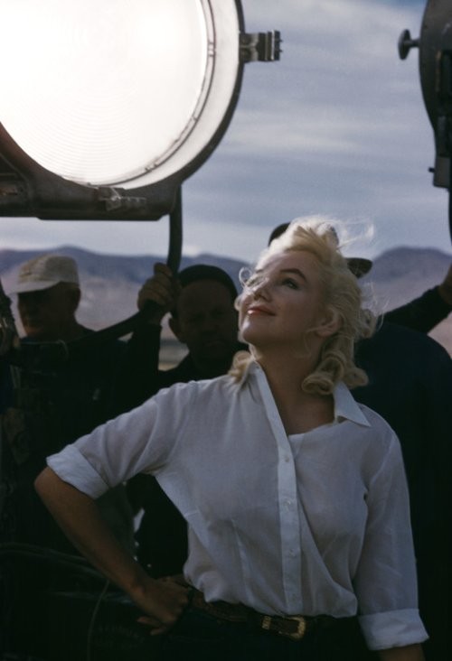 Eve Arnold, USA. Nevada. Reno. Marilyn Monroe on the set of The Misfits by John HUSTON Eve Arnold, USA. Nevada. Reno. Marilyn Monroe on the set of The Misfits by John HUSTON