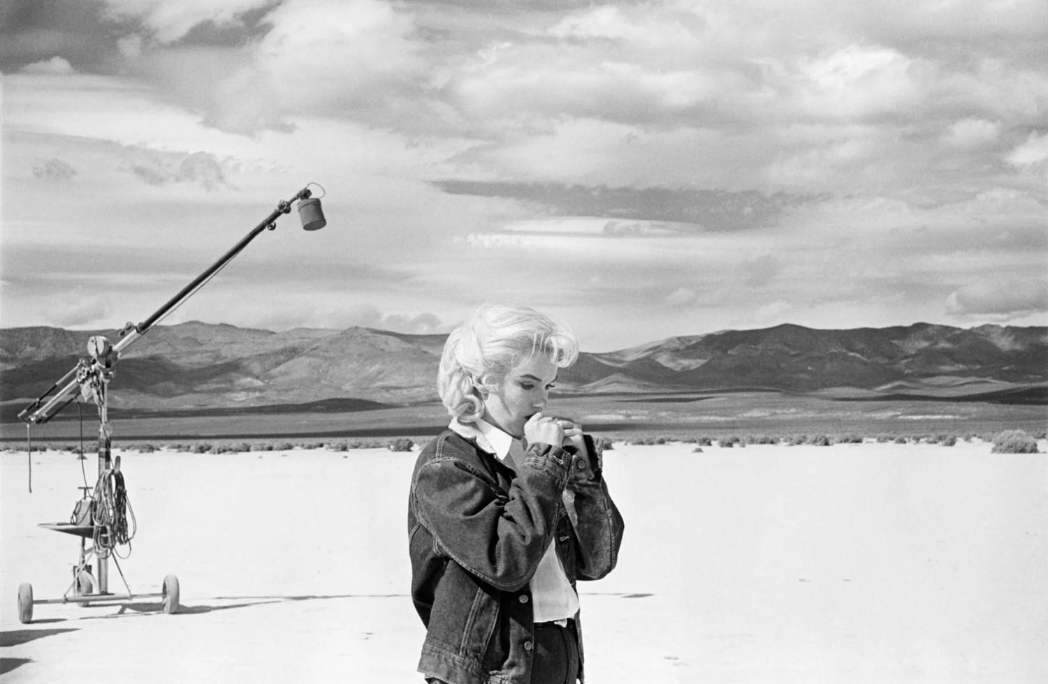 Eve Arnold, USA. Nevada and California. The Misfits, a film by John HUSTON. 1960 IX Eve Arnold, USA. Nevada and California. The Misfits, a film by John HUSTON. 1960 IX