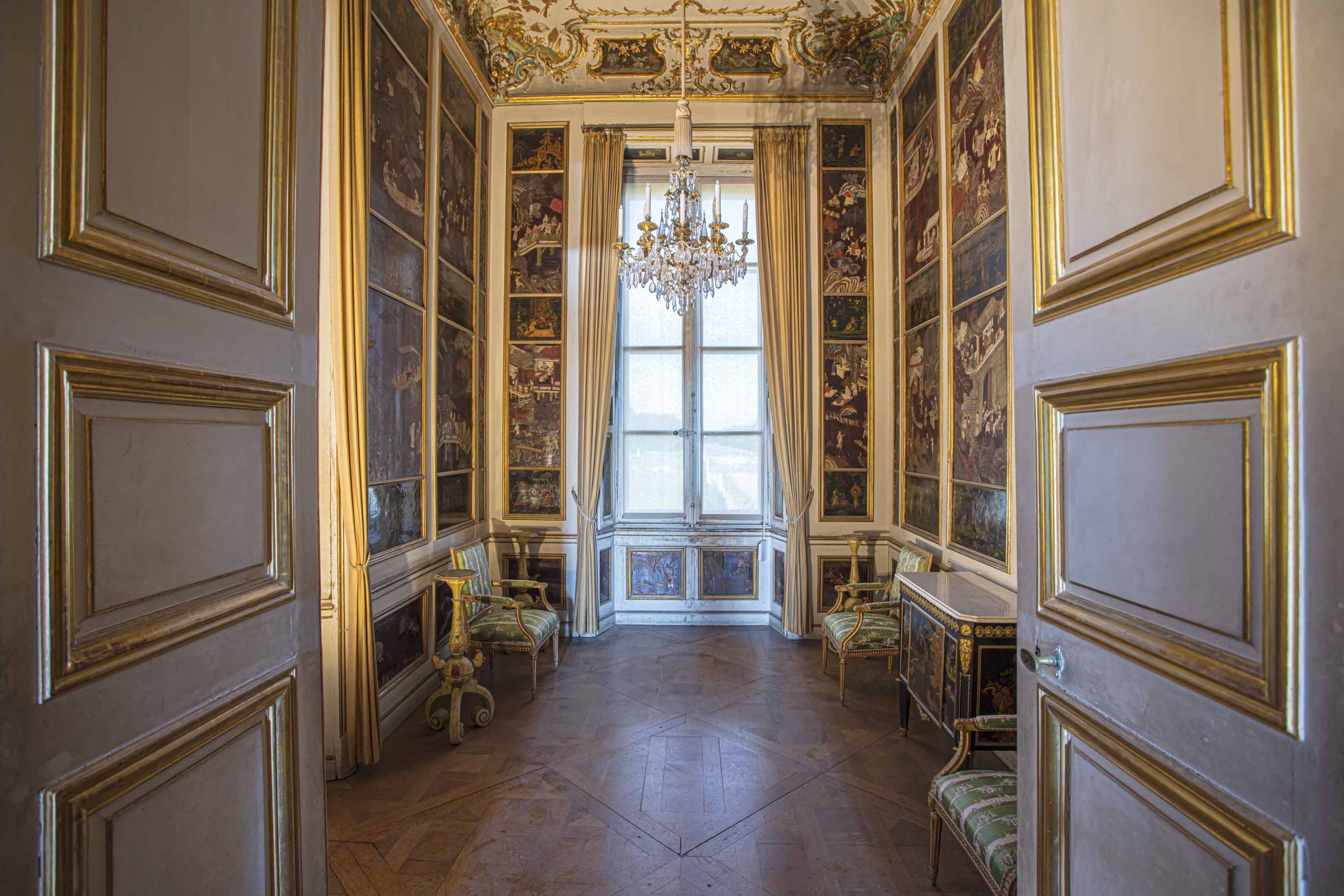 Celia Rogge, Chinoiserie. From the Grand Interiors series Celia Rogge, Chinoiserie. From the Grand Interiors series
