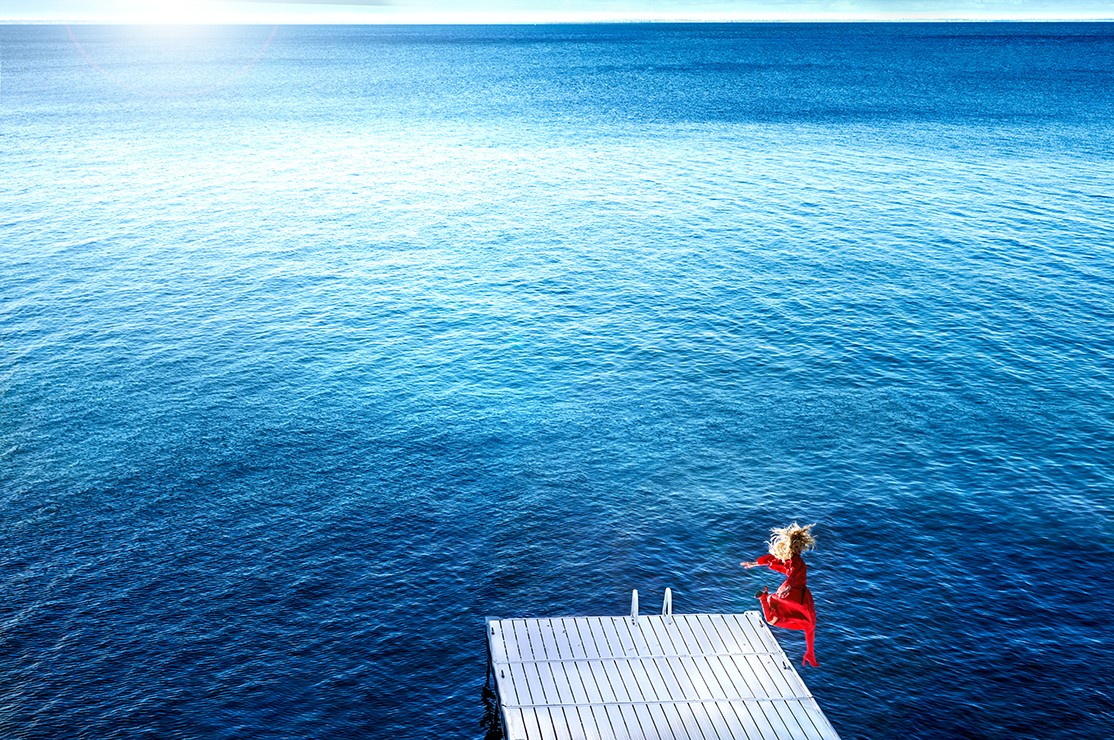 David Drebin, Jumping Into The Blue (Lightbox) David Drebin, Jumping Into The Blue (Lightbox)