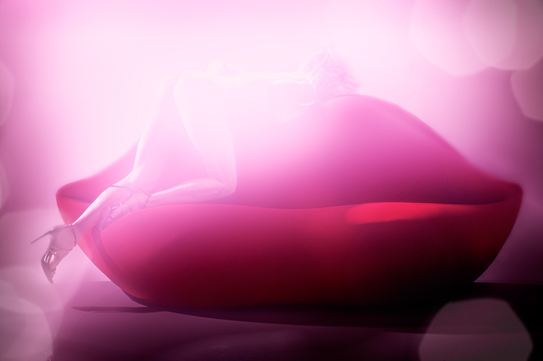 David Drebin, Lips And Hips (Lightbox) David Drebin, Lips And Hips (Lightbox)