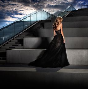 Photographie, The Girl In The Black Dress (Lightbox), David Drebin