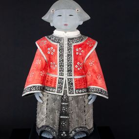 Escultura, Girl in Red, Vivian Wang