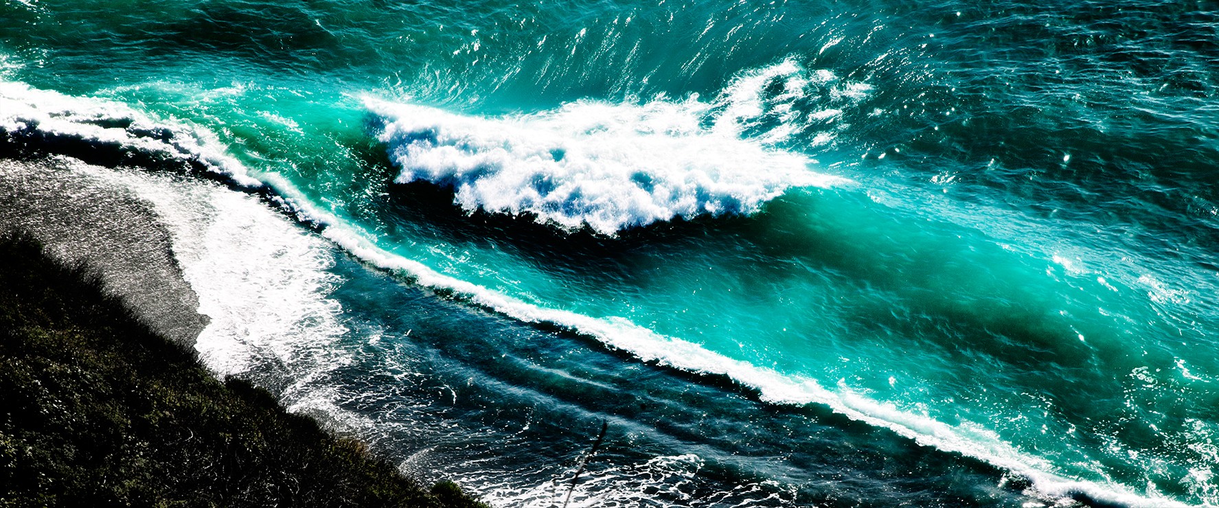 David Drebin, Crashing Waves (Lightbox) David Drebin, Crashing Waves (Lightbox)