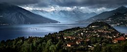 Photographie, Escape To Lake Como (Lightbox), David Drebin