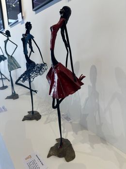 Skulpturen, La demoiselle du vent ROUGE, Patricia Grangier