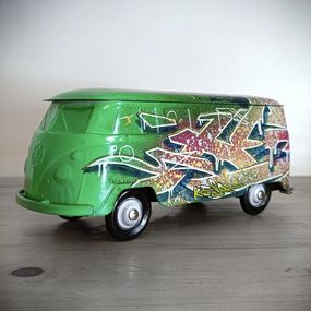 Escultura, Combi WV en métal vert taggé (4), Kesa Graffiti