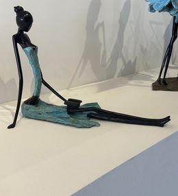 Escultura, La liseuse assise, Patricia Grangier