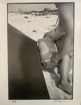 Photographie, Woman Holding Child on Beach, Ken Heyman