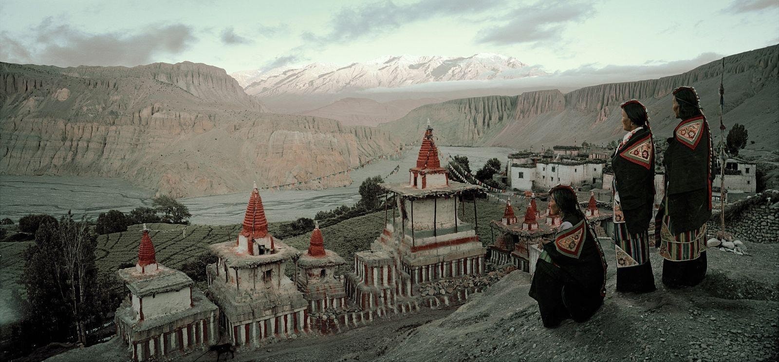 Jimmy Nelson, XII 166 // XII Mustang, Nepal (M) Jimmy Nelson, XII 166 // XII Mustang, Nepal (M)
