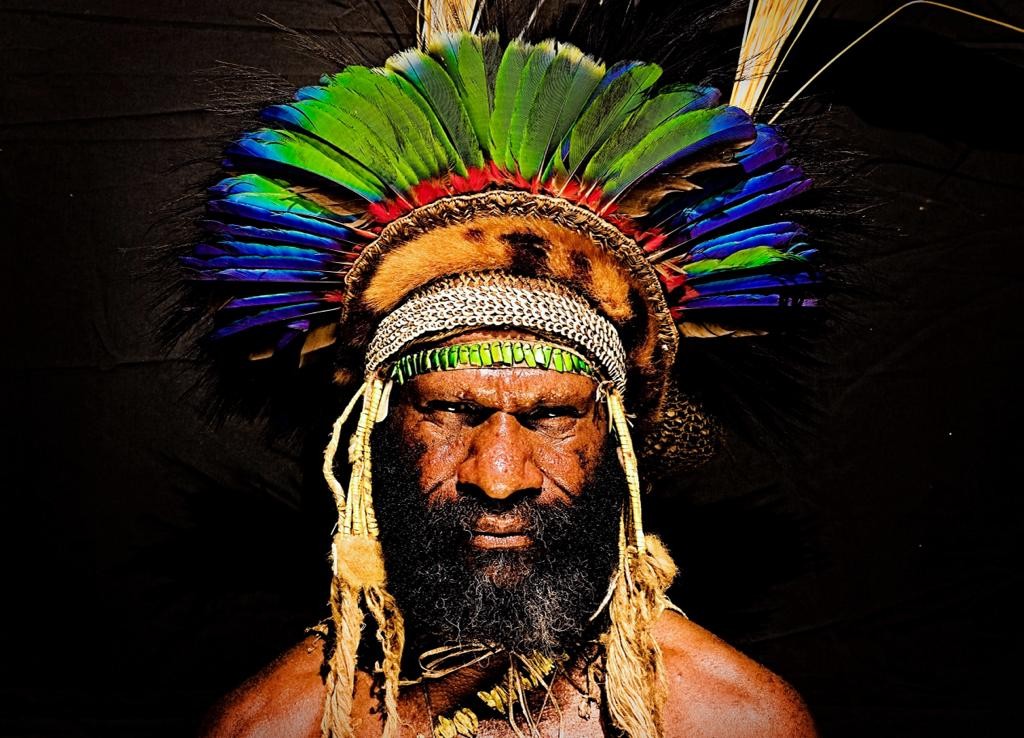 Wylda Bayrón, Madang Man Wylda Bayrón, Madang Man