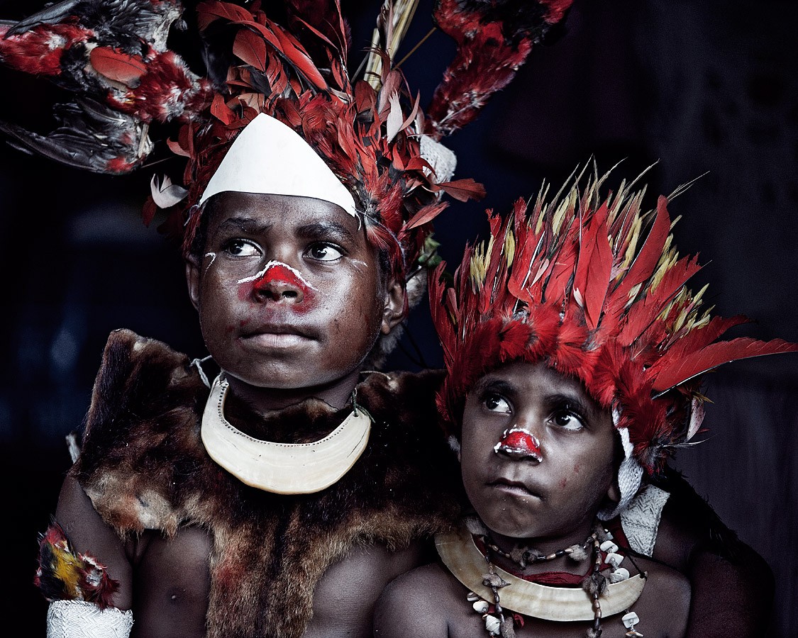 Jimmy Nelson, XV 82 // XV Papua New Guinea (L) Jimmy Nelson, XV 82 // XV Papua New Guinea (L)