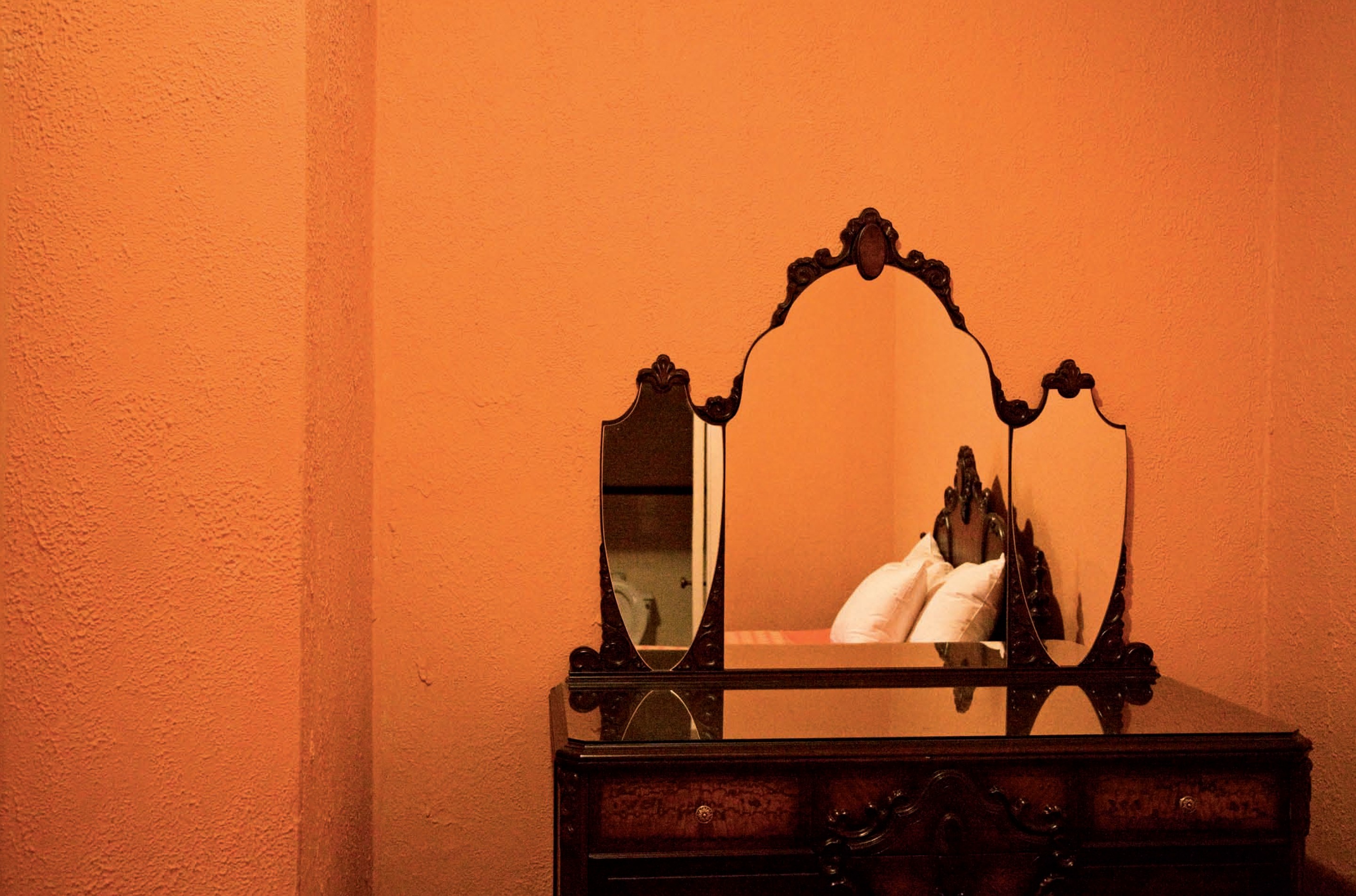 Victoria Cohen, Hotel Chelsea, New York. Room 822 Victoria Cohen, Hotel Chelsea, New York. Room 822