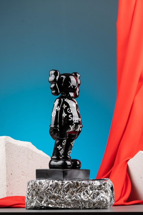 Dervis Akdemir, The Black Supreme Shadow Figure, 
