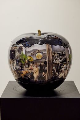 Escultura, Apple G.O.A.T., James Chiew