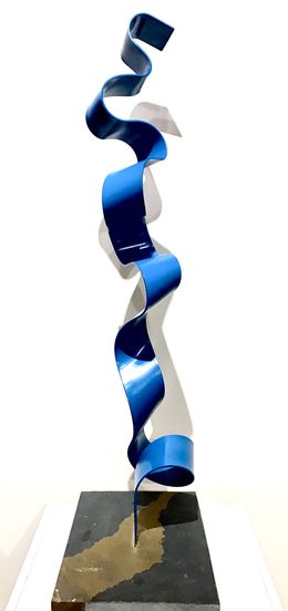 Sculpture, Serpentine bleue, Ariel Elizondo Lizarraga