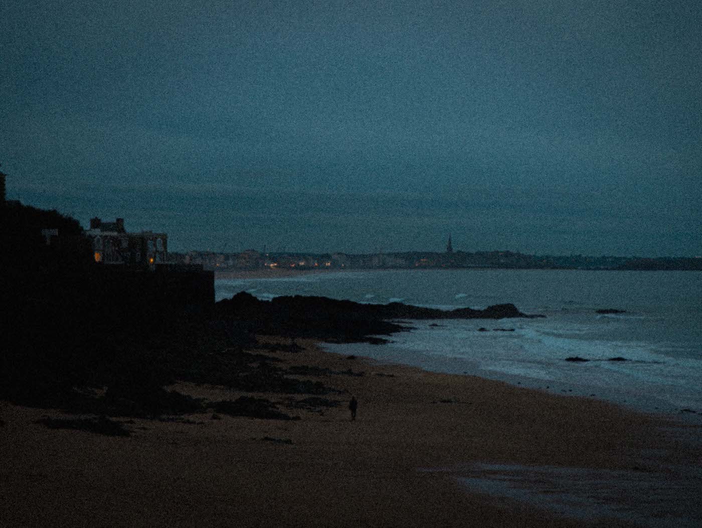 Maxime Dubois, Série Seasides #075 Saint Malo - Photographie de bord de mer Maxime Dubois, Série Seasides #075 Saint Malo - Photographie de bord de mer