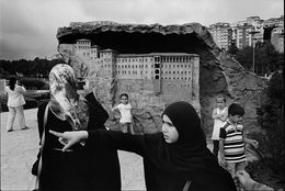 Fotografien, Monastère de Sumela au musée Miniaturk, Matthieu Chazal