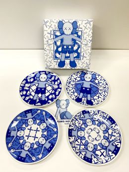 Diseño, Holiday Ceramic Plates (Blue), Kaws