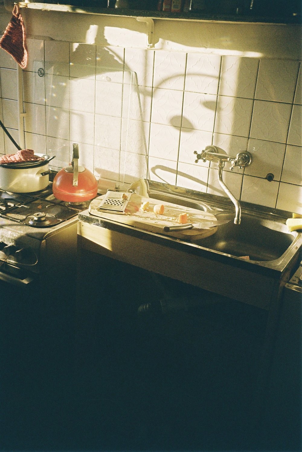 Sarah Brik, Morning lights in my kitchen Sarah Brik, Morning lights in my kitchen