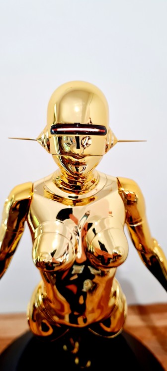 MEDICOM TOY - 【新品未開封】空山基 Sexy Robot floating Gold Medicom Toy 携手空山基打造Iron Man 金属雕塑| Hypebeast