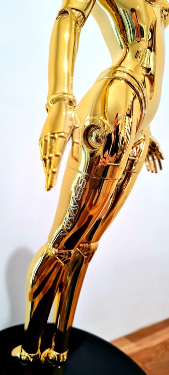 空山基 Sexy Robot floating Gold ver. Amazon | Sexy Robot Floating 14 Scale Figure SILVER セクシー