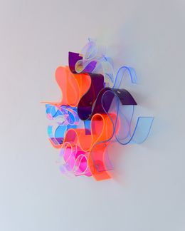 Sculpture, Kringel Dunkellila / Neonrotorange, Selçuk Dizlek