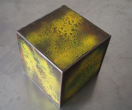 Sculpture, Yellow rusty cube, Veronique Hennebelle