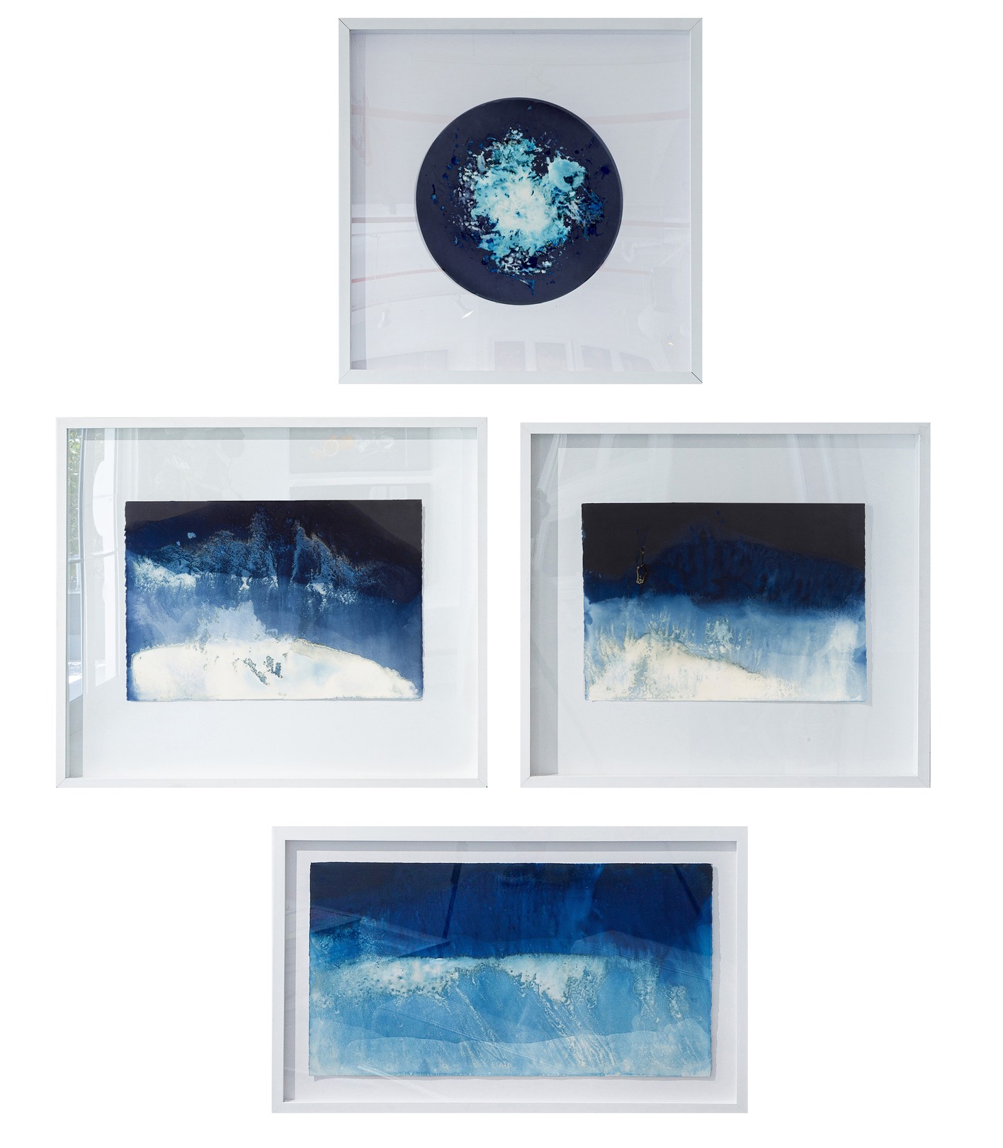 Paola Dávila, Set of 5 Cyanotype photograhs from the series Mareas Paola Dávila, Set of 5 Cyanotype photograhs from the series Mareas